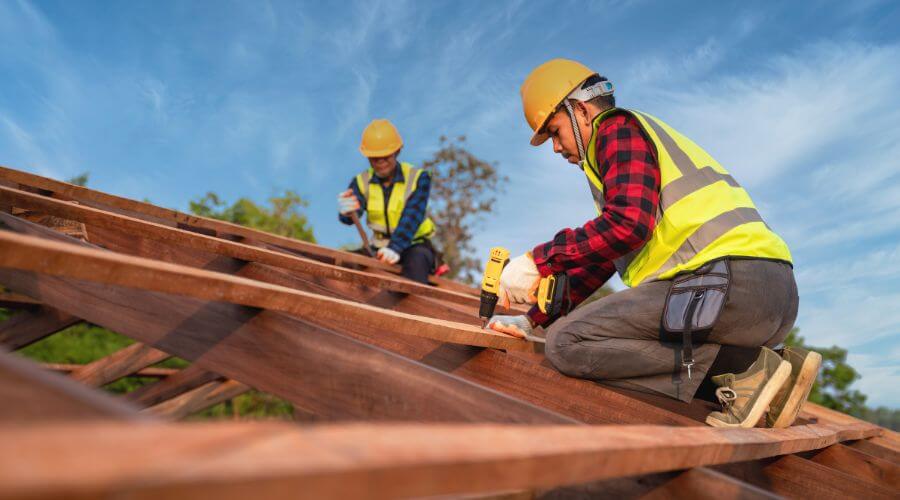 Professional residential roofers in Tolono, IL